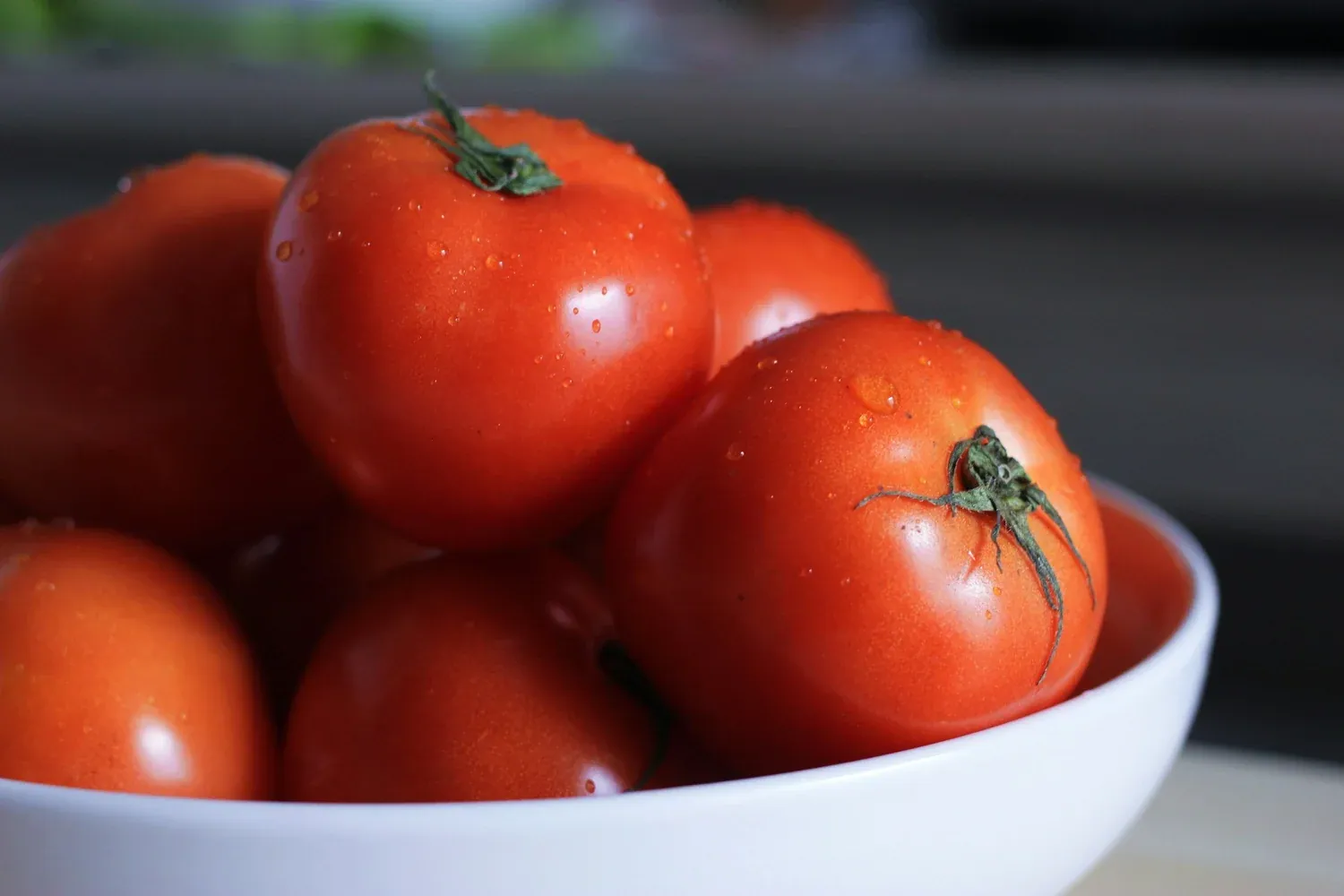 Why Does My Espresso Taste Like Tomatoes?