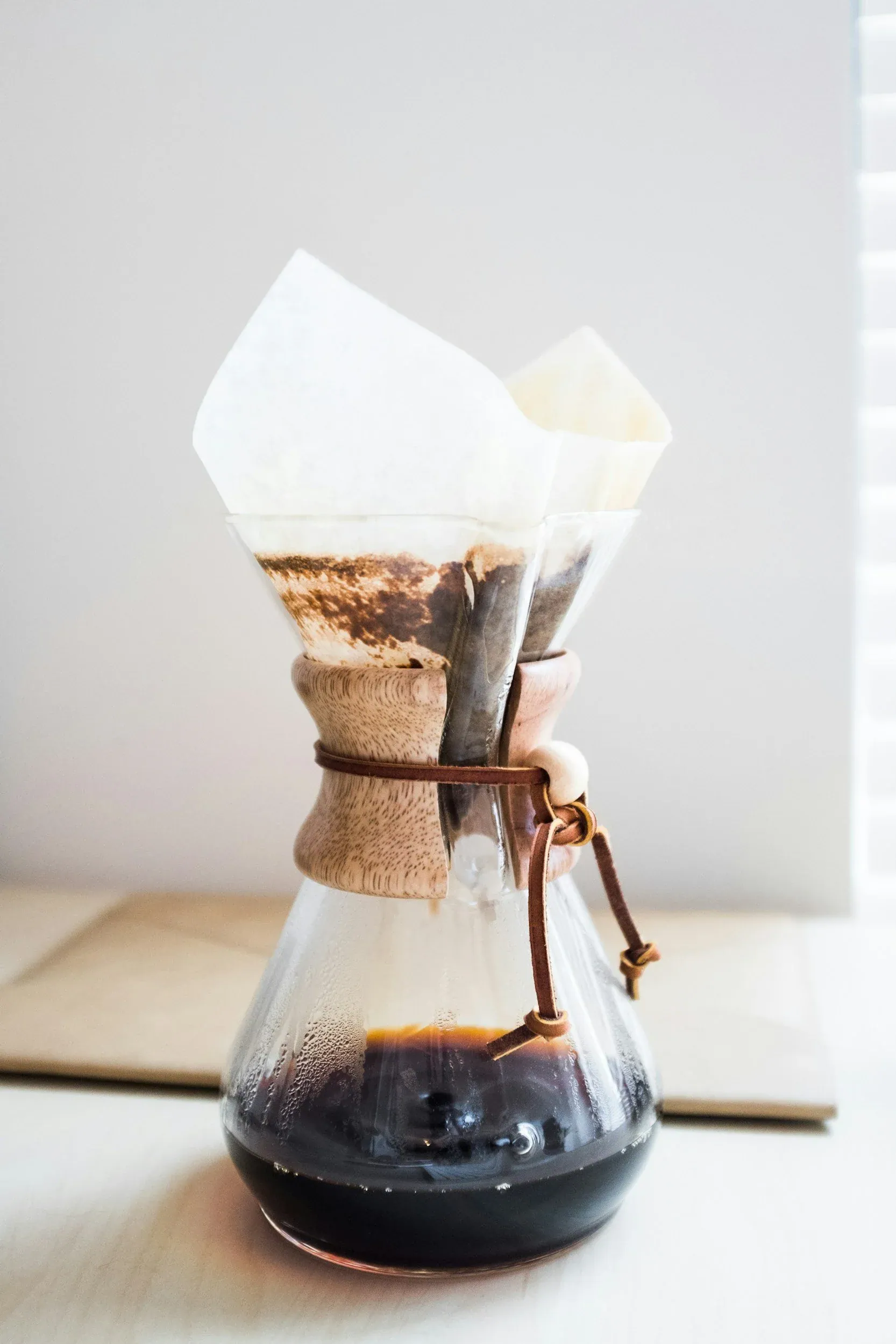 Hario V60 vs. Chemex Showdown